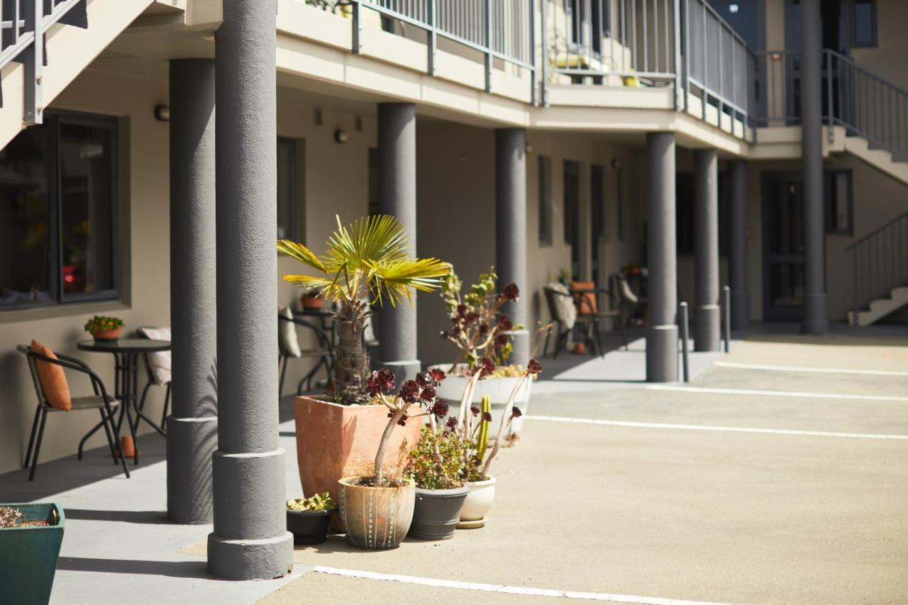 Blenheim Palms Motel Kültér fotó