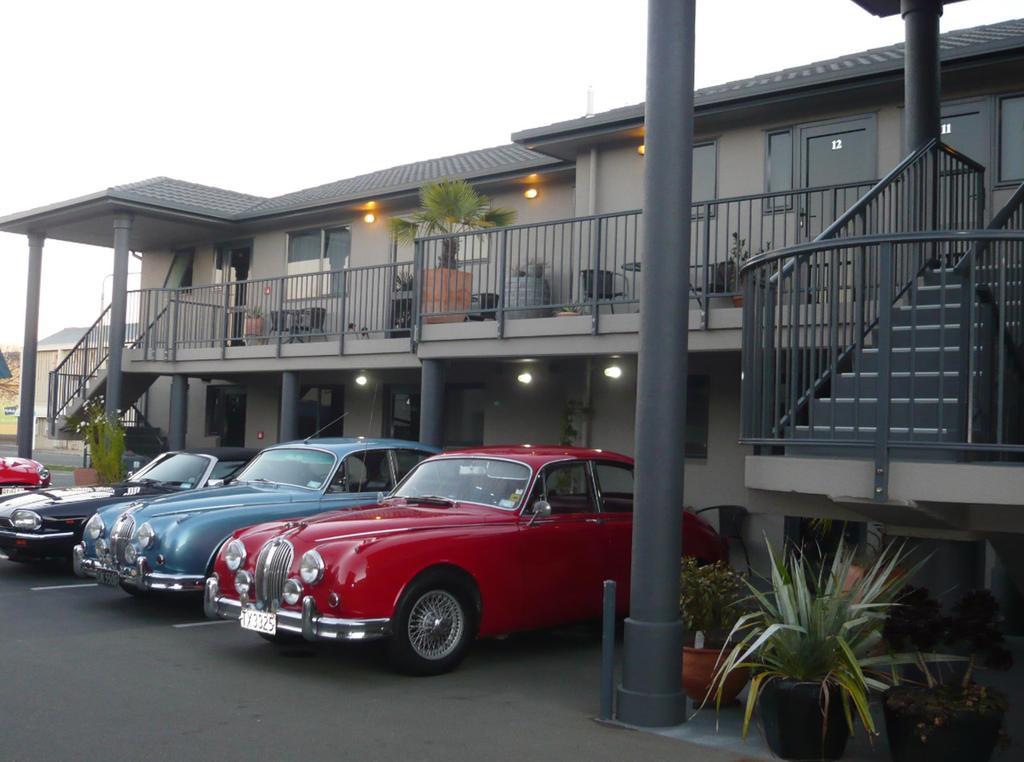 Blenheim Palms Motel Kültér fotó